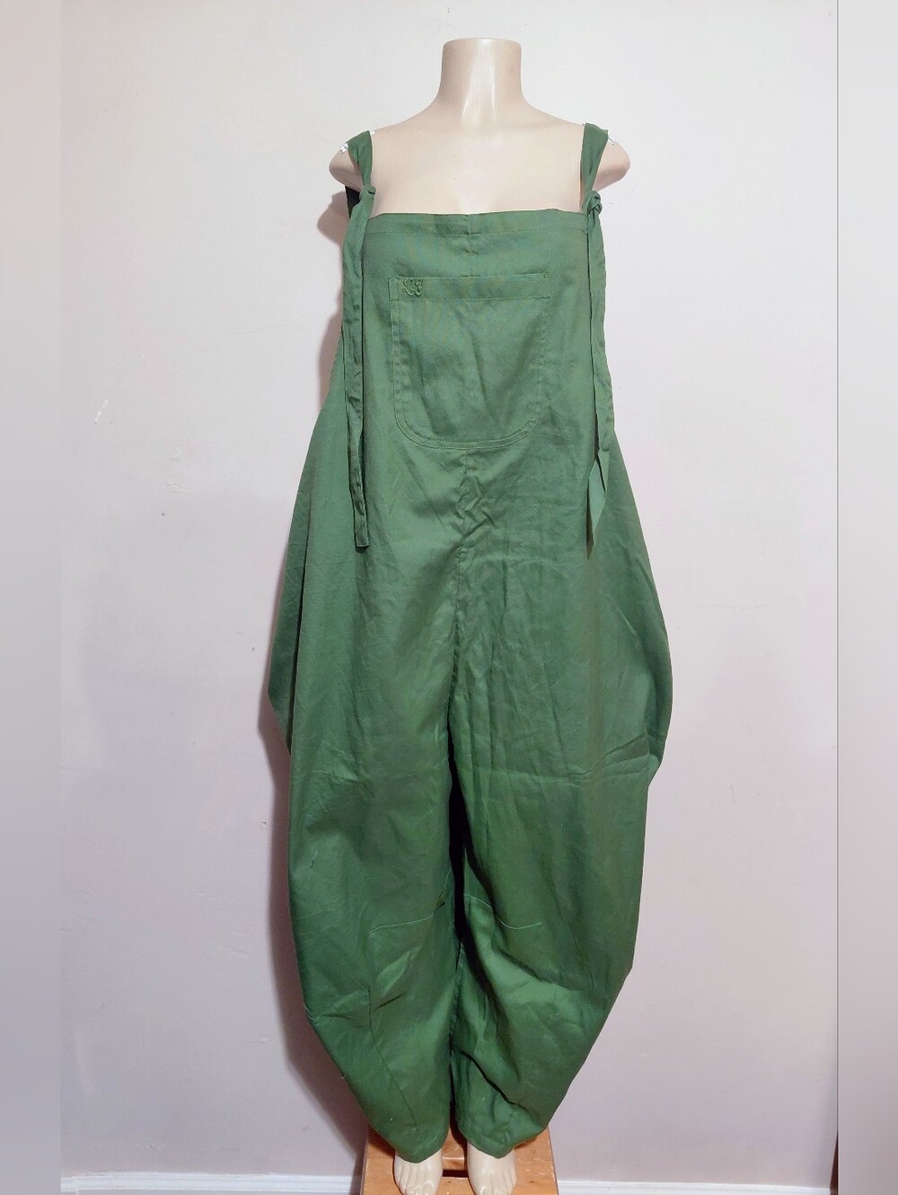 Lucy & Yak Chula - Cotton Barrel Leg Dungarees in Palm Green  UK 28/US 24(1x-3x)